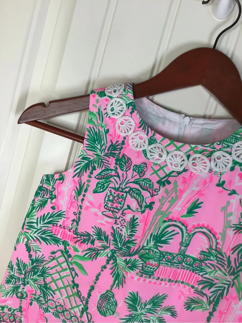 Lilly Pultizer Classic Shift Dress in Mandevilla Baby Always Worth It Size 6. - Picture 4 of 8